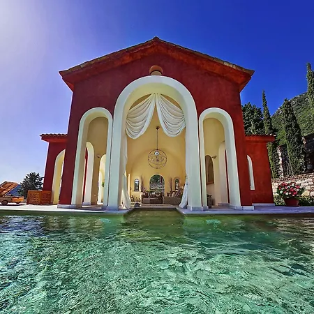 Veneziano Lefkada ニドリ
